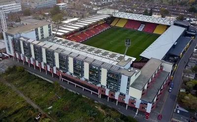 Toàn cảnh sân vận động Vicarage Road từ trên cao, sân nhà của Watford FC.