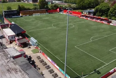 Tổng quan sân vận động Vauxhall Road, sân nhà của Hemel Hempstead Town FC