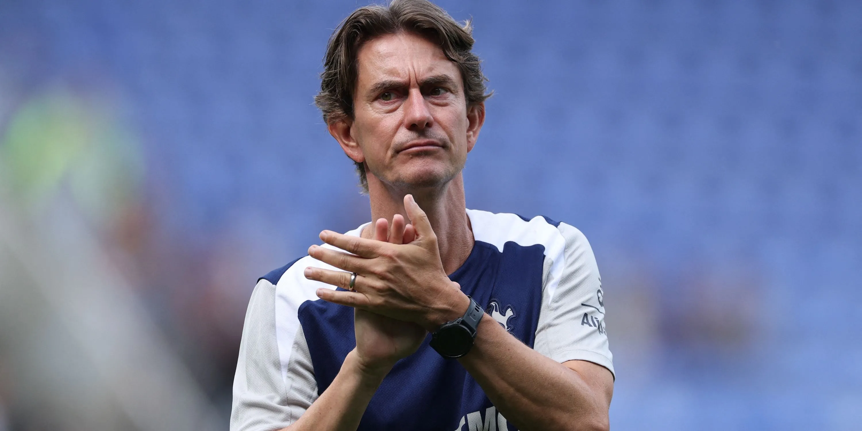 HLV Thomas Frank ăn mừng cùng Tottenham Hotspur sau một trận đấu