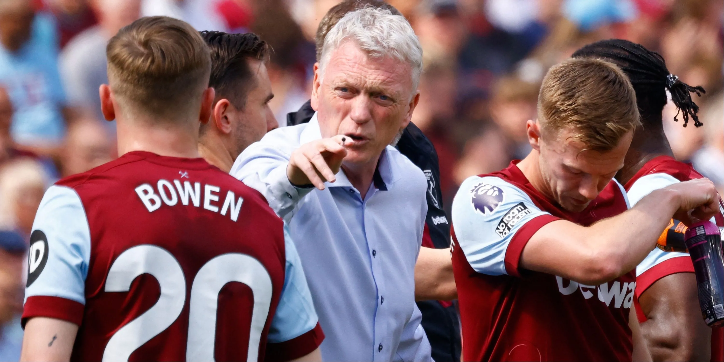 Huấn luyện viên David Moyes cùng các cầu thủ Jarrod Bowen và James Ward-Prowse của West Ham United