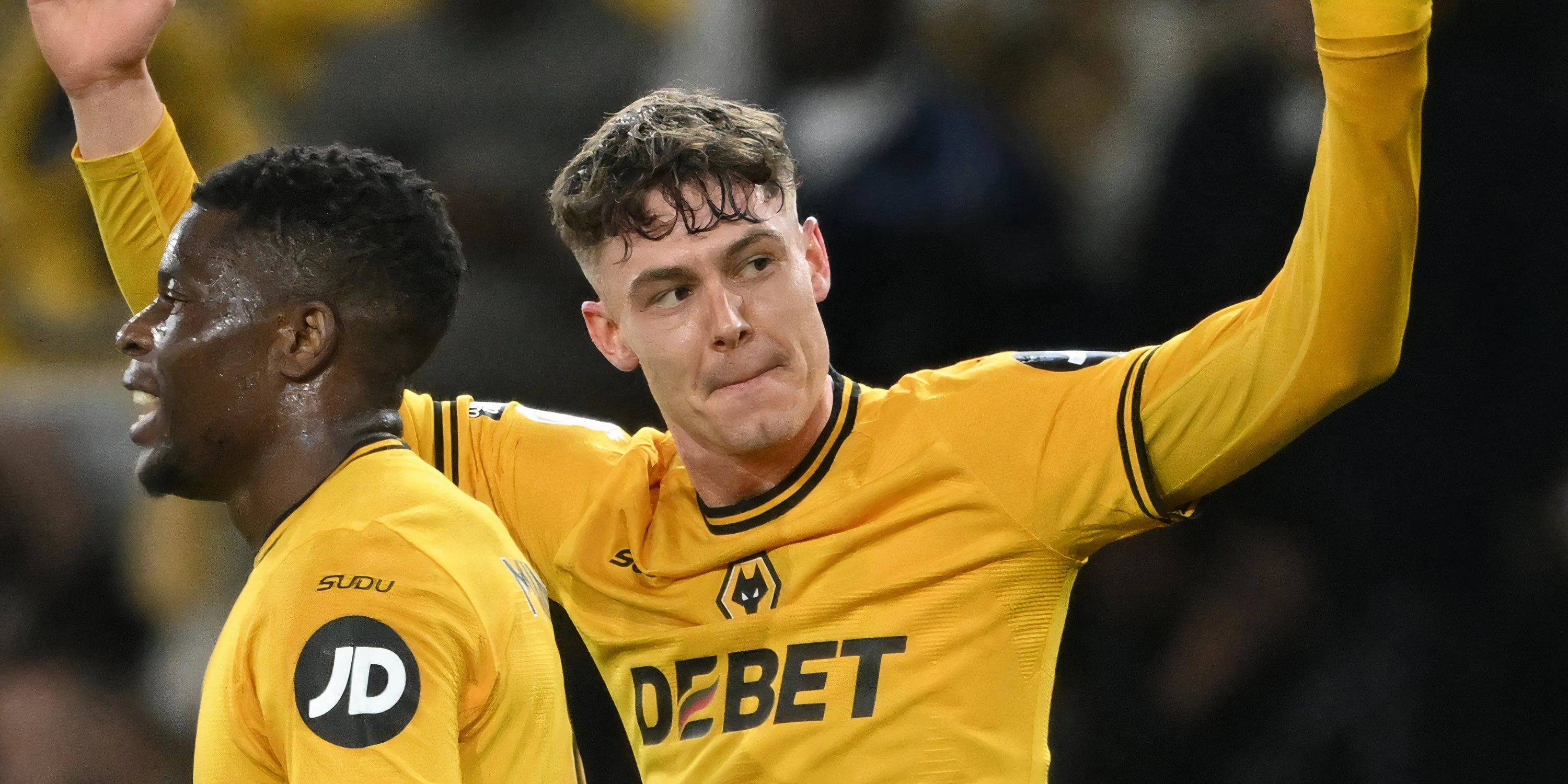 Jorgen Strand Larsen thi đấu tại Premier League cho Wolves