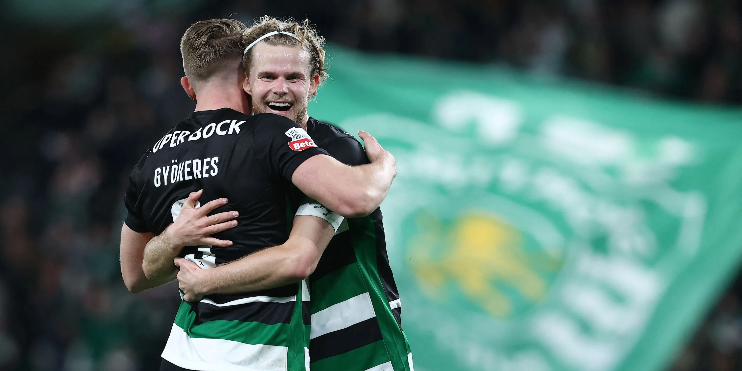 Viktor Gyokeres và Morten Hjulmand ăn mừng bàn thắng cho Sporting CP