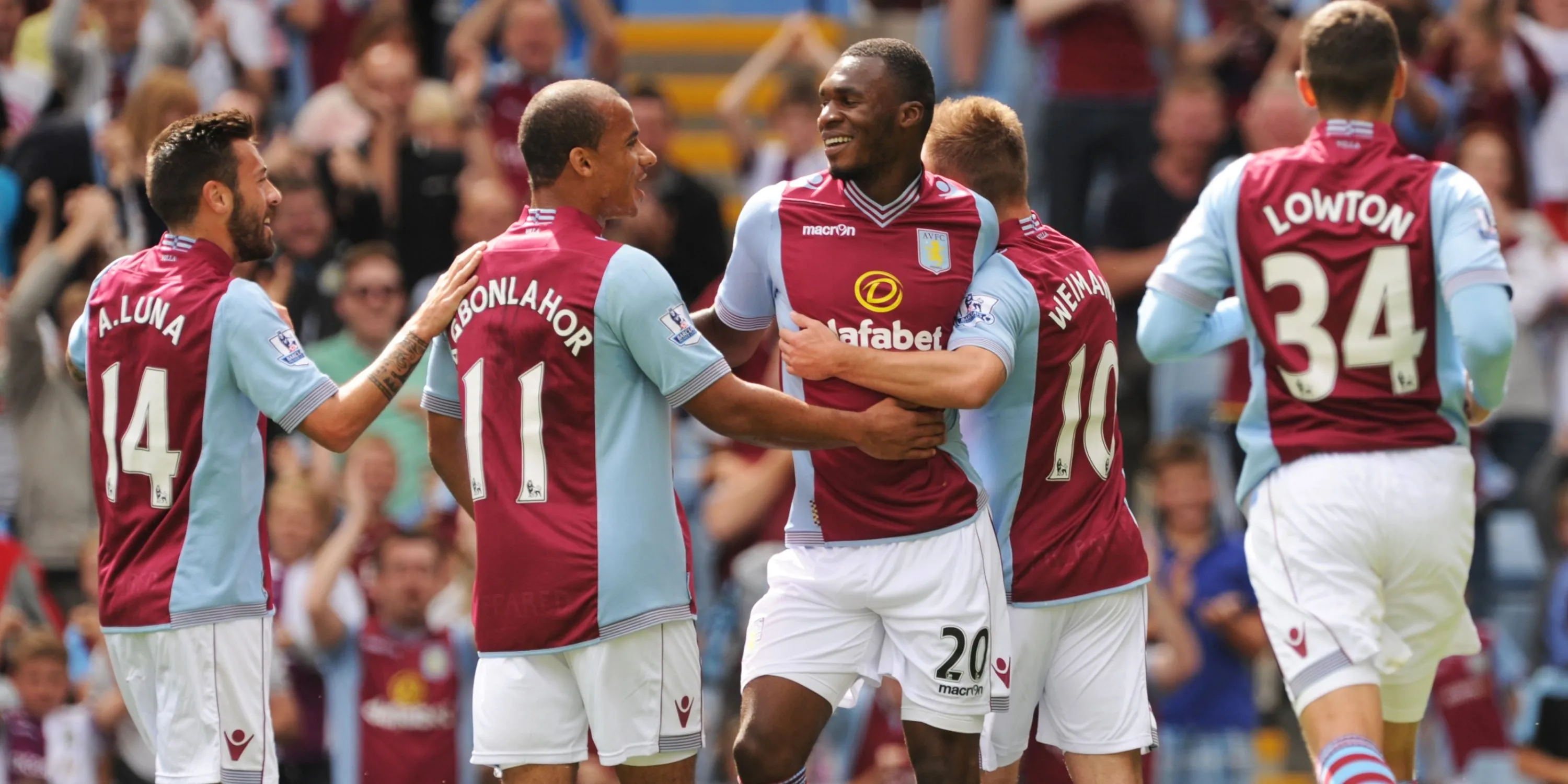 Christian Benteke cùng HLV Paul Lambert tại Aston Villa, kỷ niệm cũ