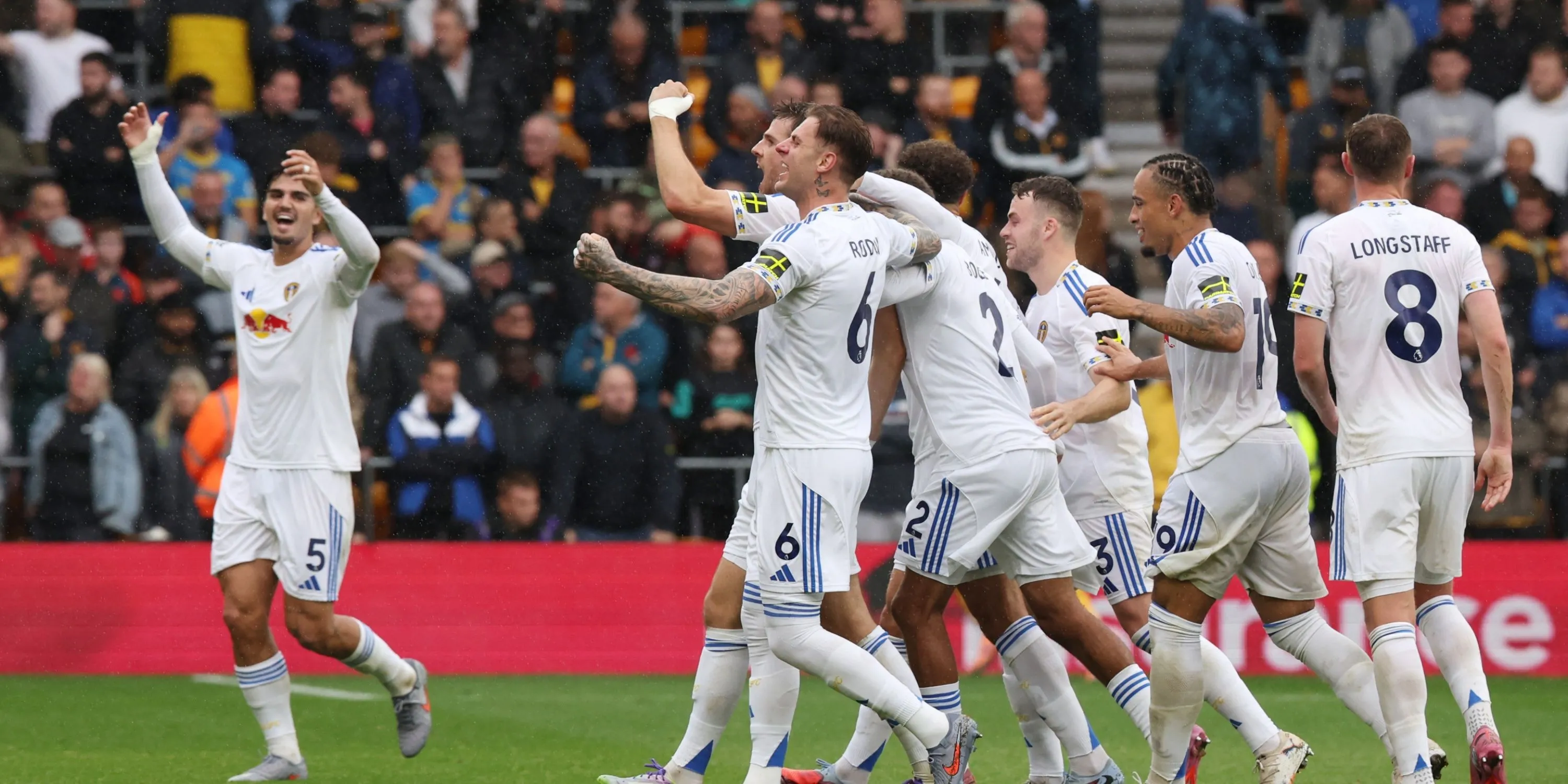 Đội hình Leeds United trong một trận đấu Premier League mùa giải mới