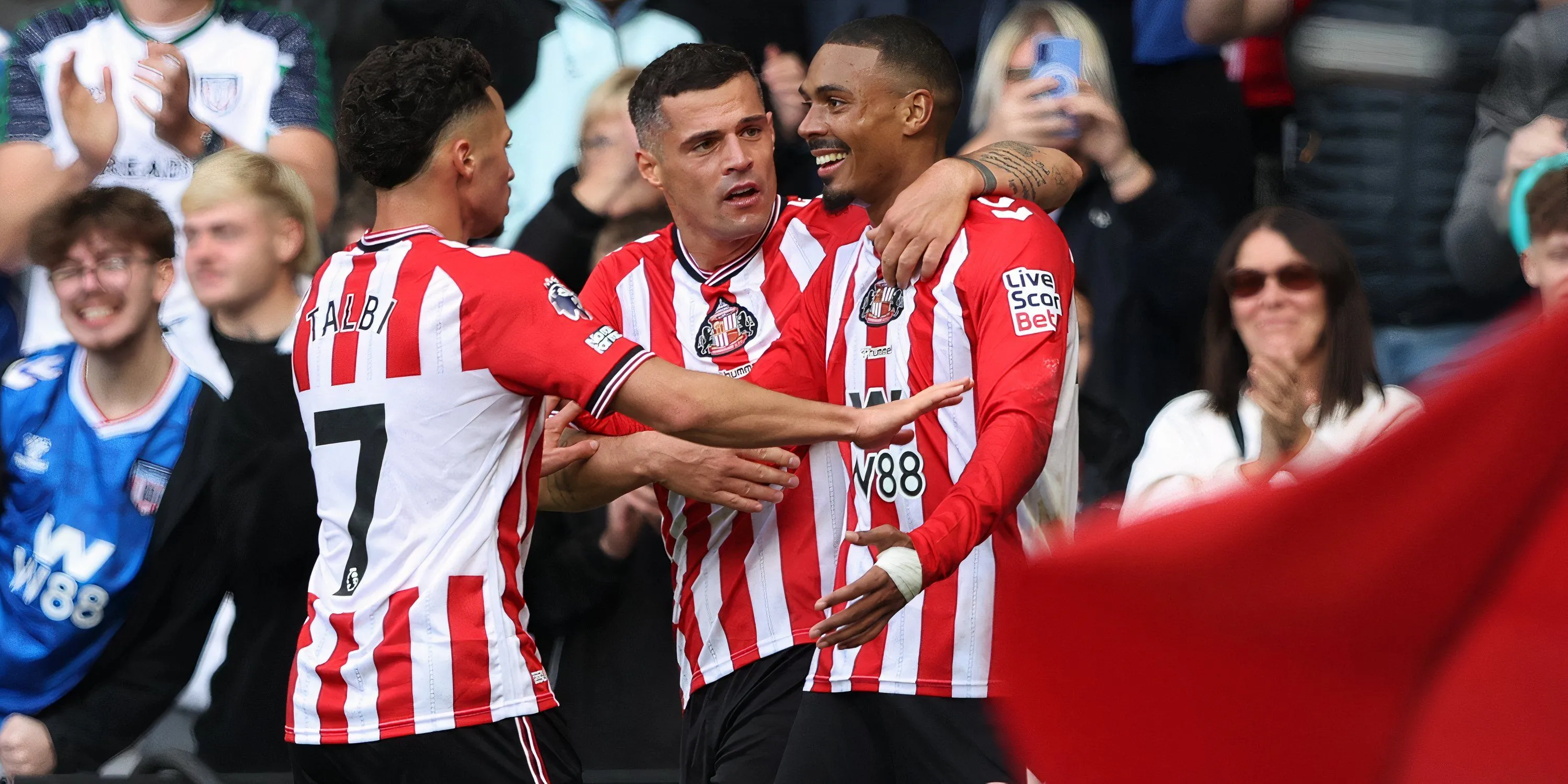 Đội hình Sunderland trên sân vận động Ánh Sáng trong một trận đấu Premier League