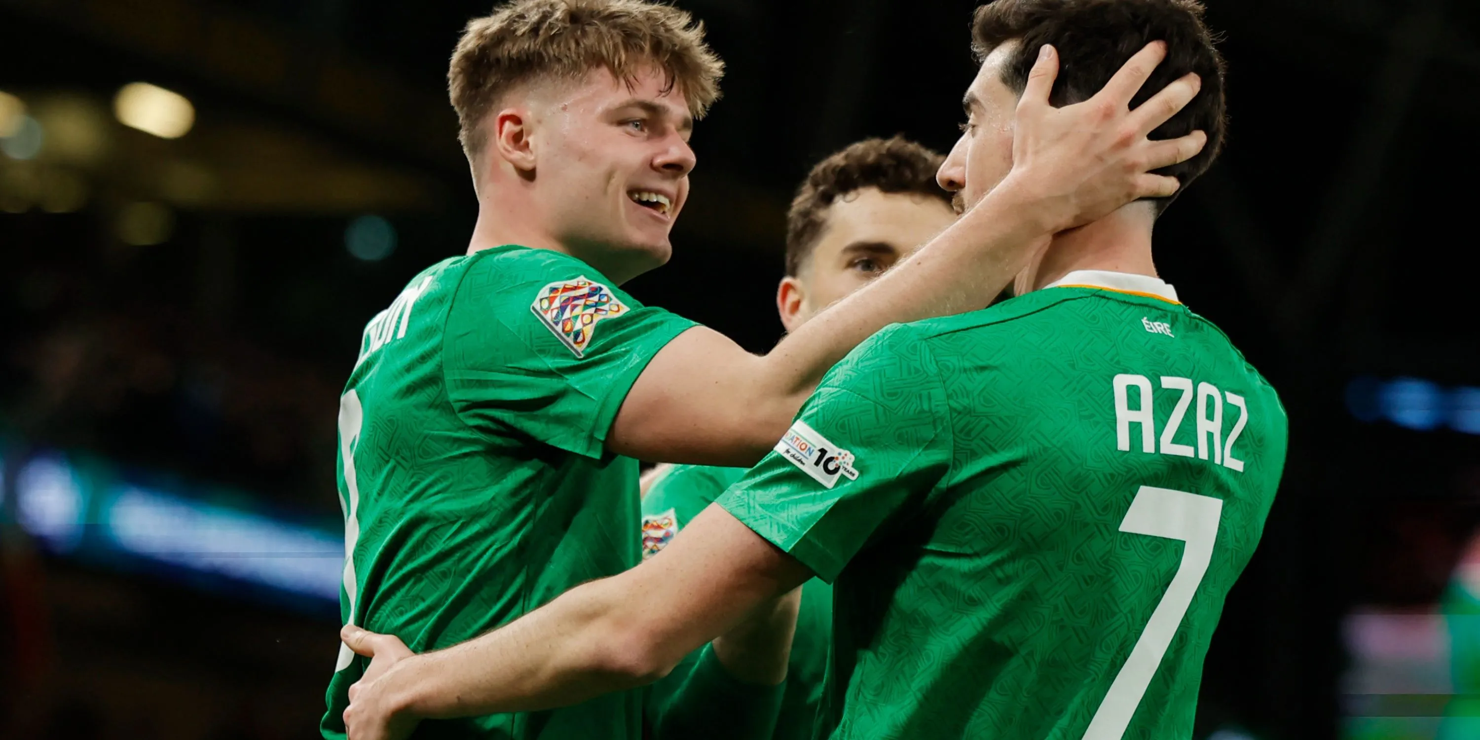 Evan Ferguson ăn mừng bàn thắng trong màu áo đội tuyển Ireland, tài năng triển vọng