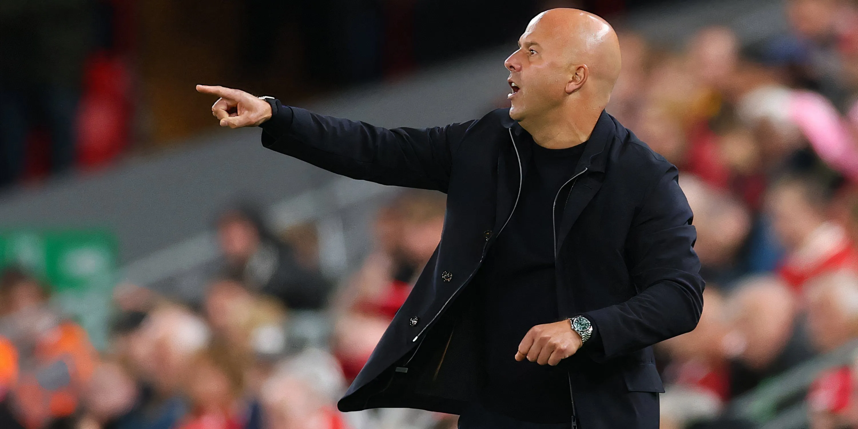 Arne Slot phát biểu trước trận gặp Man Utd tại Anfield