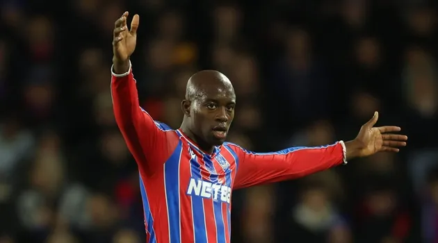 Cầu thủ Crystal Palace cần chia sẻ gánh nặng ghi bàn với Mateta, cảnh cầu thủ dứt điểm bỏ lỡ cơ hội