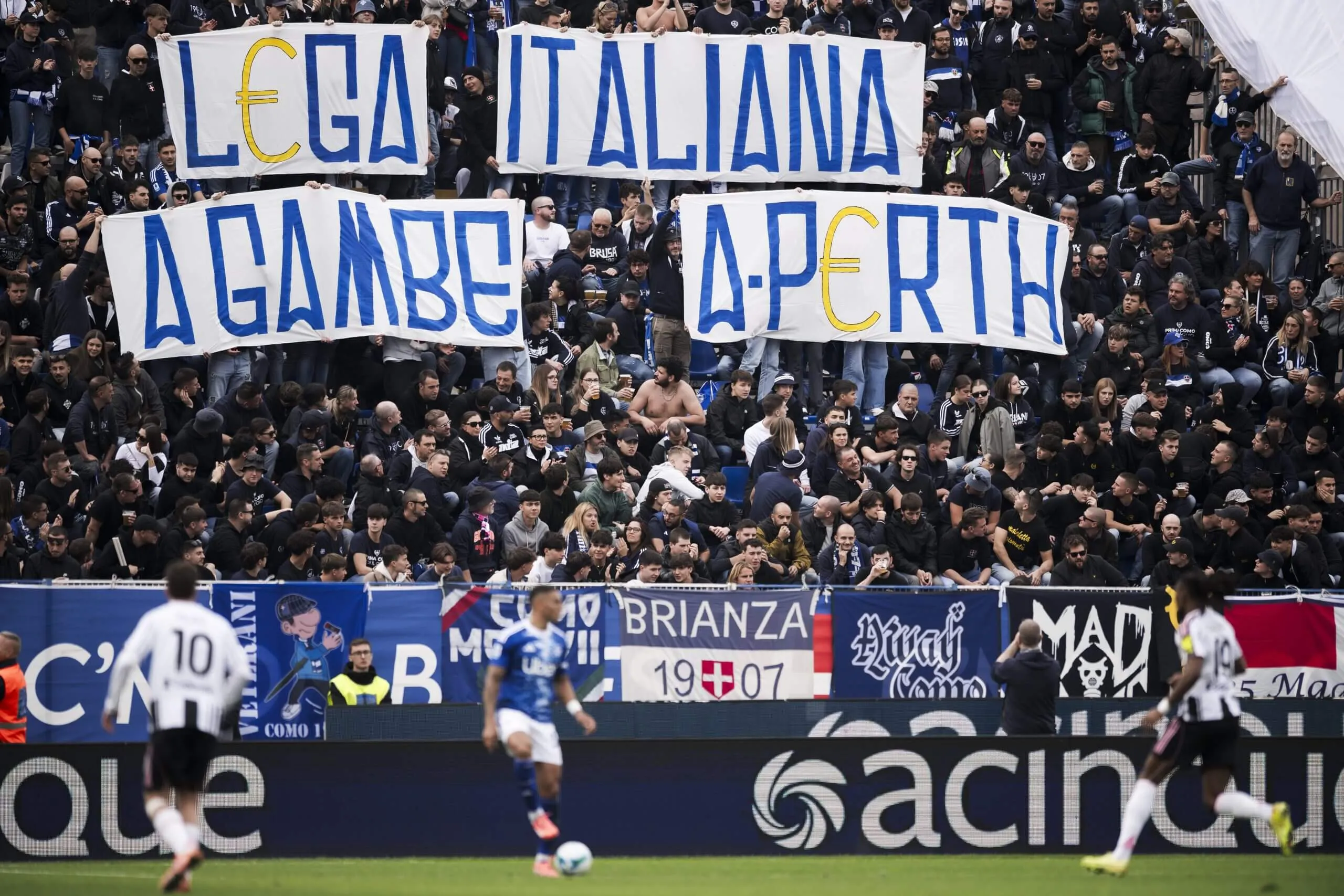 CĐV Como phản đối kế hoạch chuyển trận của Serie A với AC Milan đến Perth, Australia