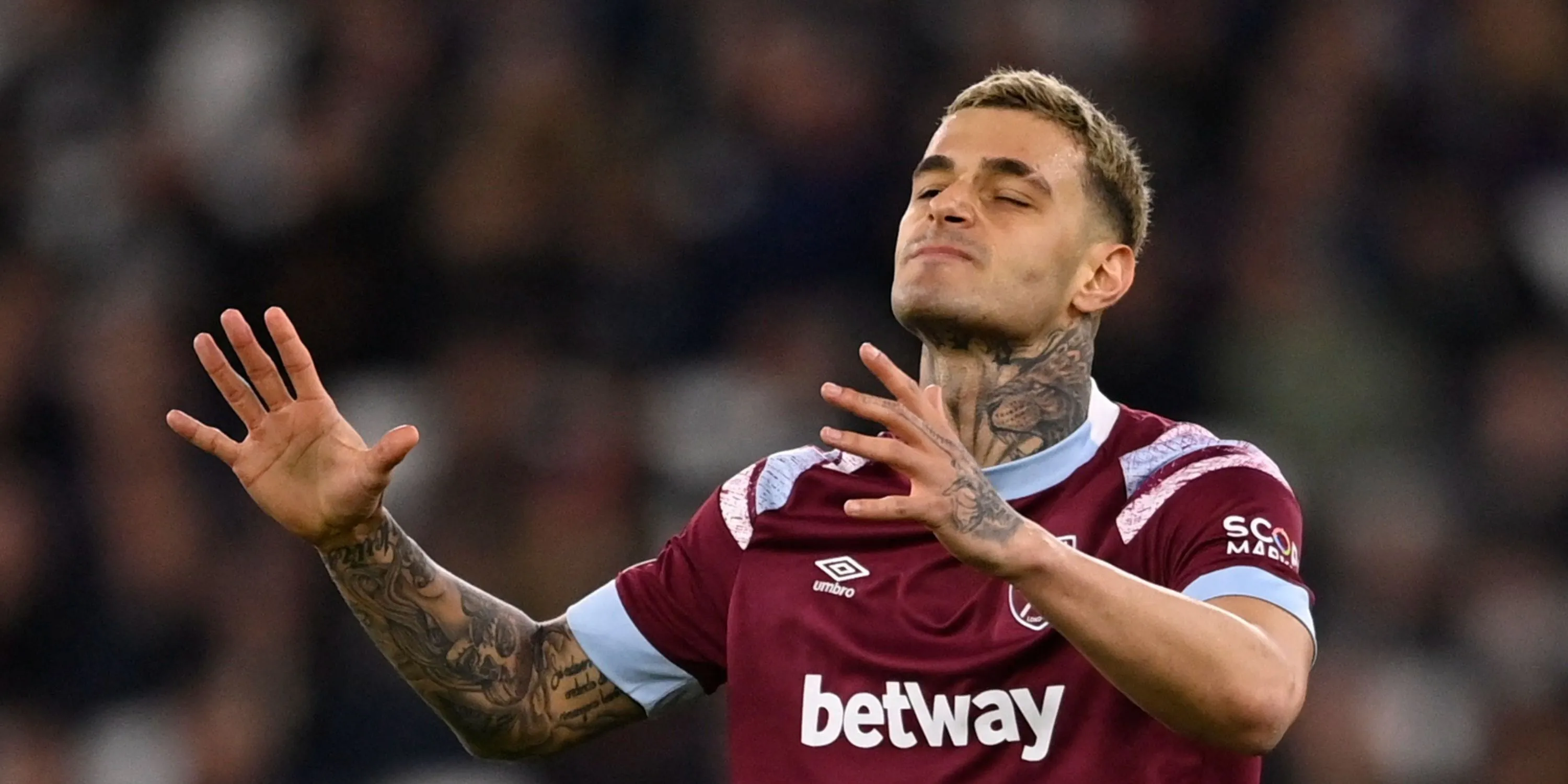 Gianluca Scamacca trong màu áo West Ham sau chuyển nhượng từ Sassuolo