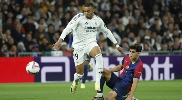 Kylian Mbappé trong màu áo Real, mối đe dọa tốc độ và dứt điểm trước hàng thủ Barcelona