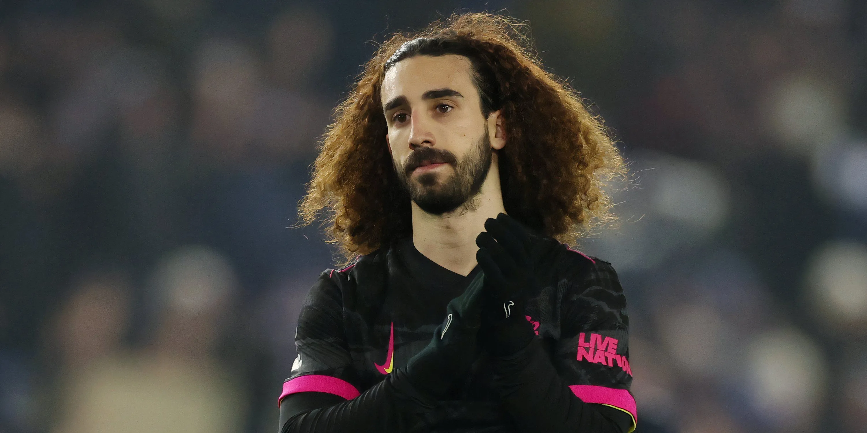 Marc Cucurella thi đấu cho Chelsea