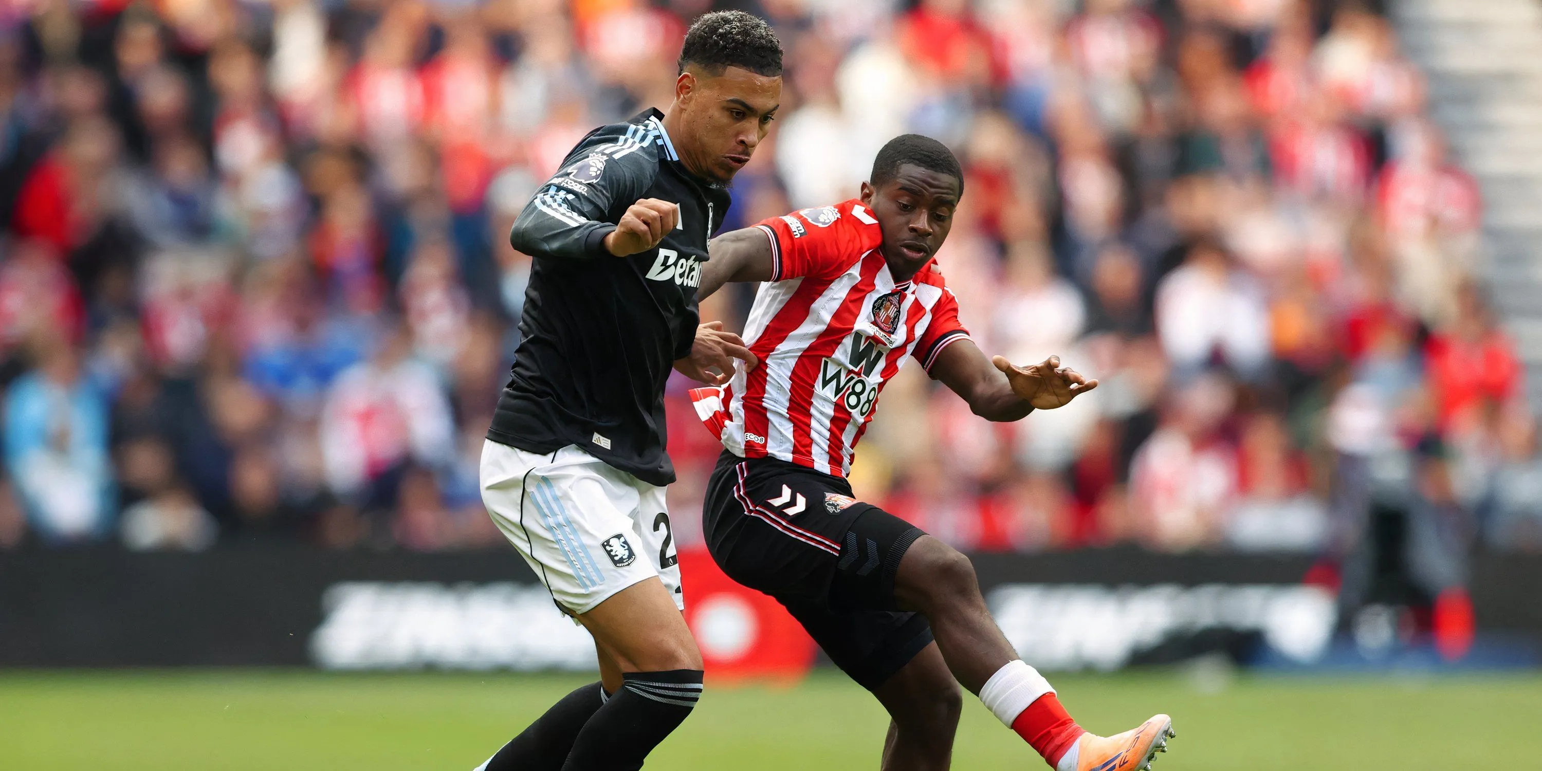 Noah Sadiki kiểm tra y tế trước trận Sunderland vs Wolves, cảnh báo chấn thương trước vòng đấu quan trọng