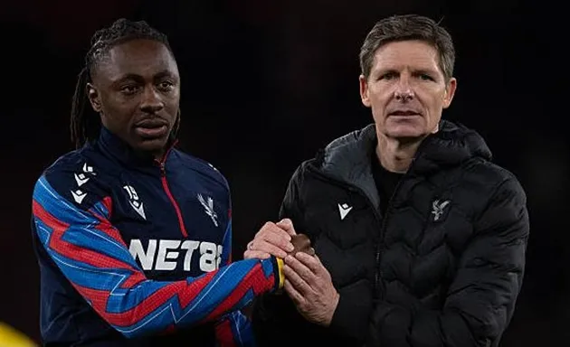 Oliver Glasner trong buổi họp báo trước trận gặp Arsenal, khẳng định tập trung vào hệ thống và thống kê xG của Crystal Palace