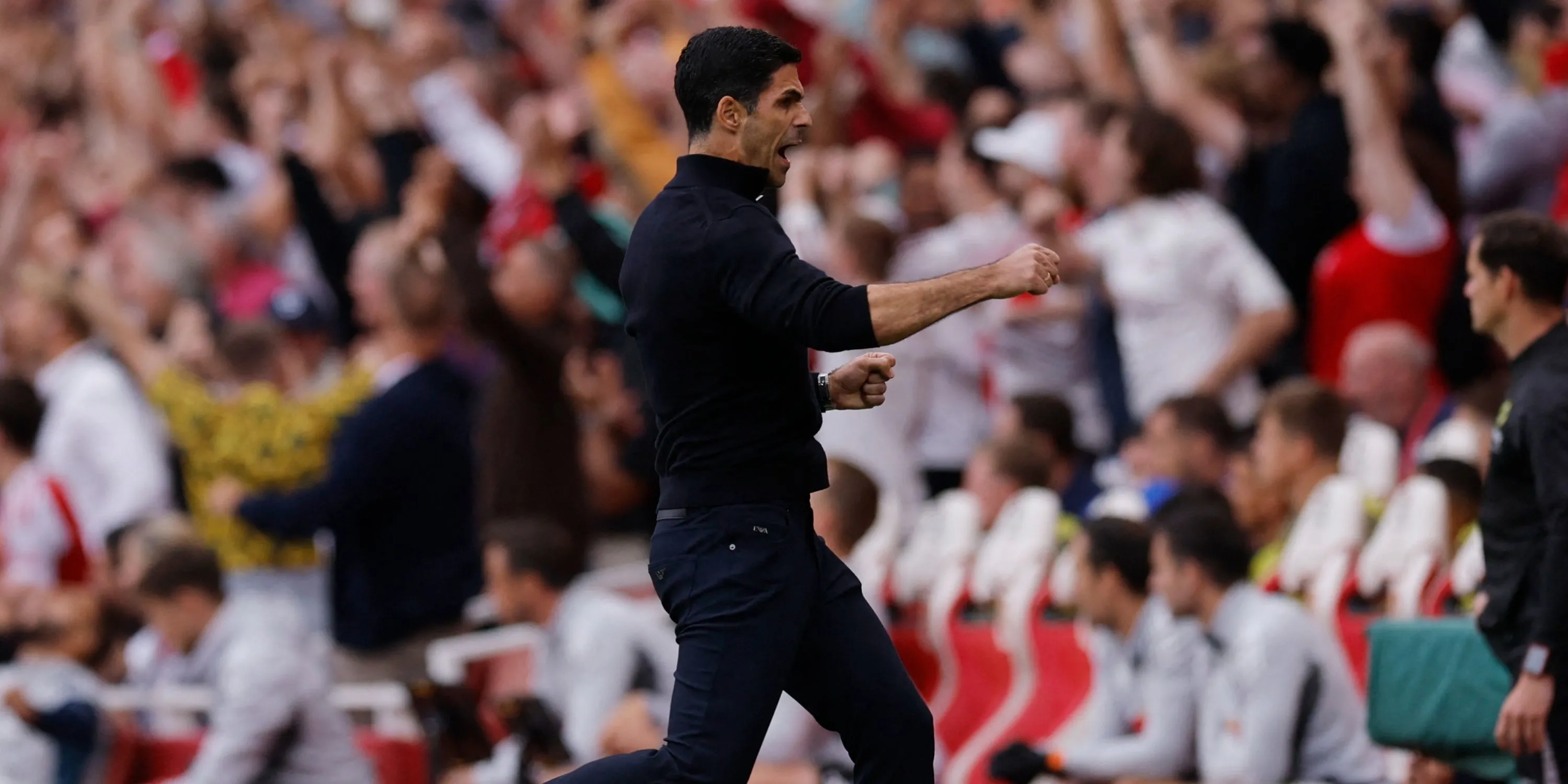 Mikel Arteta, HLV Arsenal, tại một trận đấu Ngoại hạng Anh