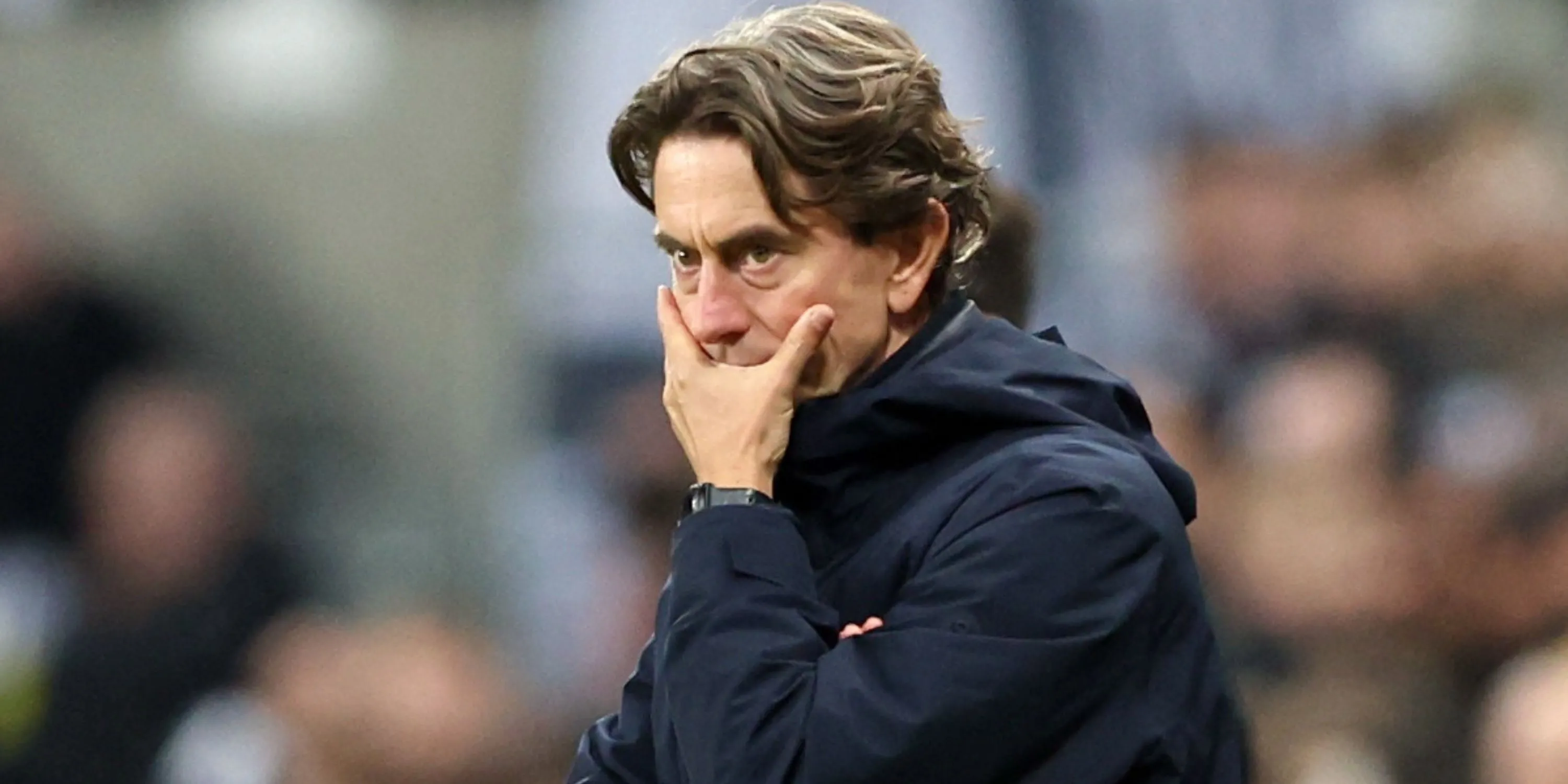 Thomas Frank chỉ đạo Tottenham trong trận đấu