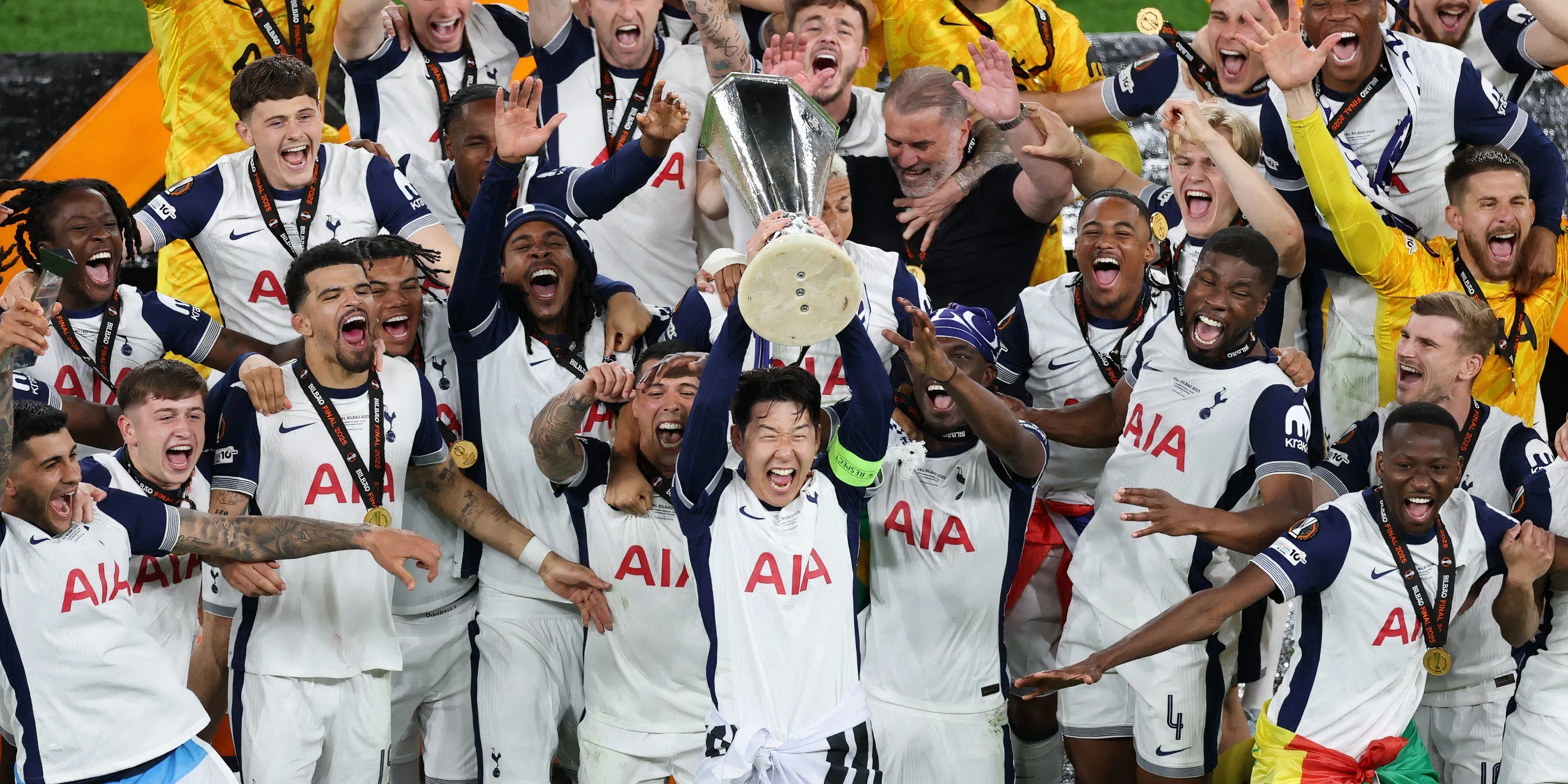 Tottenham Hotspur đăng quang Europa League, Alfie Whiteman được trao huân chương dù chưa chơi một trận nào