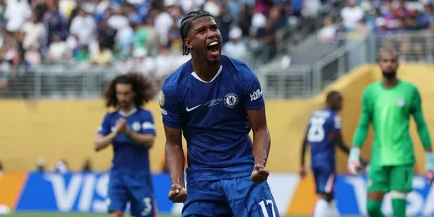 Andrey Santos, lối giải cho hàng tiền vệ Chelsea?