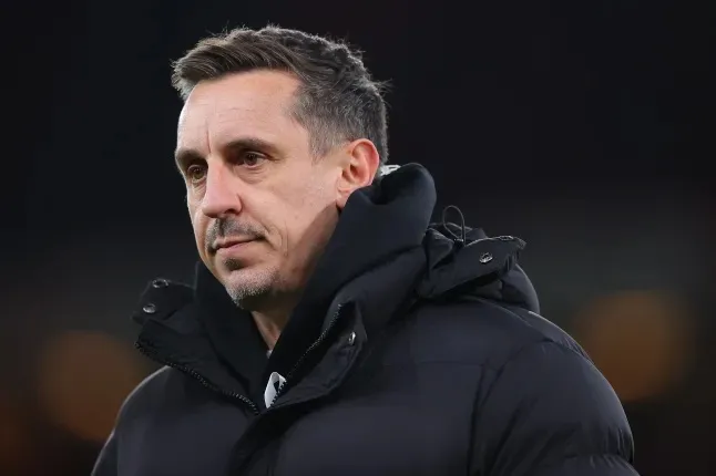 Gary Neville bị Jamie Carragher chỉ trích vì từng chê bai Scott McTominay