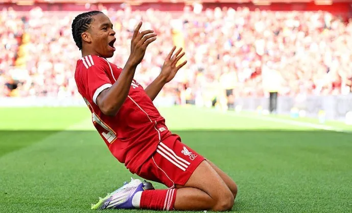 Liverpool được dự đoán vẫn cán đích trong top 4 Ngoại hạng Anh