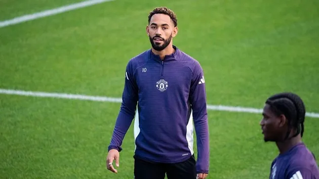 Matheus Cunha tập luyện trở lại tại Carrington