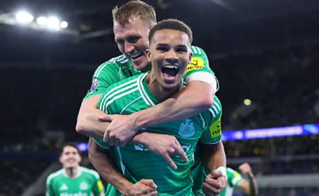 Thiaw tỏa sáng với hai bàn thắng bằng đầu giúp Newcastle thắng đậm Everton